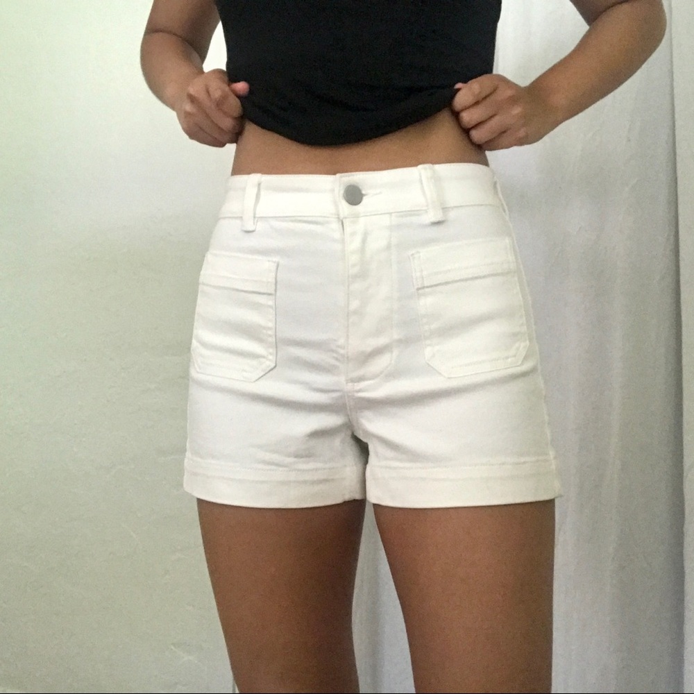 Everlane patch pocket short